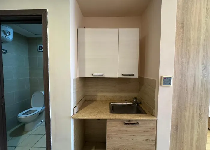 Aldau Heights Specious View Apartman Gurdaka